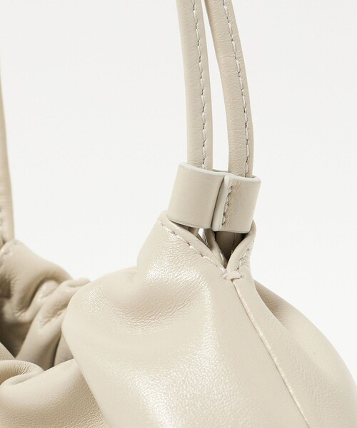 NOTHING WRITTEN（ナッシングリトゥン）の「＜NOTHING WRITTEN＞ NELLA StrapMini（ショルダーバッグ・レディース・オフホワイト/ダークブラウン/ブラック・FREE）」の12枚目の写真