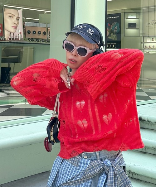 Alley Tokyo(アリートーキョー)の「【リバイバル】ハートダメージニット(ニット/セーター・レディース・レッド/オフホワイト・FREE)」の3枚目の写真