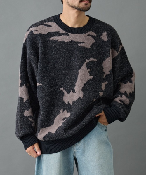COLONY 2139（コロニートゥーワンスリーナイン）の「マップエンボスジャガードニット（ニット/セーター・メンズ・グレー/ブラック/ネイビー・MEDIUM/LARGE）」の4枚目の写真