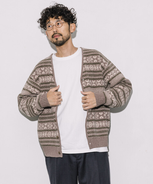 FREAK'S STORE（フリークスストア）の「FREAK’S STORE/フリークスストア 総柄 フェアアイル モール糸 ニットカーディガン（カーディガン/ボレロ・メンズ・チャコールグレー/ブラウン/ワインレッド/ベージュ・LARGE/MEDIUM）」の15枚目の写真