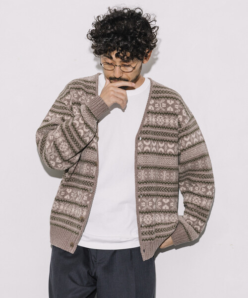 FREAK'S STORE（フリークスストア）の「FREAK’S STORE/フリークスストア 総柄 フェアアイル モール糸 ニットカーディガン（カーディガン/ボレロ・メンズ・チャコールグレー/ブラウン/ワインレッド/ベージュ・LARGE/MEDIUM）」の16枚目の写真