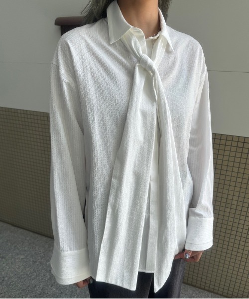UND UNEVENNESS TIE BLOUSE（シャツ/ブラウス）｜Ameri（アメリ）の