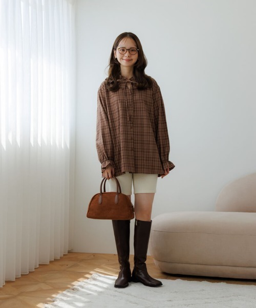 flower（フラワー）の「クラシックフリルブラウス（シャツ/ブラウス・レディース・ホワイト/ブラウン・FREE）」の16枚目の写真