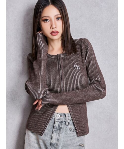 GYDA（ジェイダ）の「GGプレートオープンフロントニットトップス（ニット/セーター・レディース・ブラック/アイボリー/ブラウン・FREE）」の3枚目の写真