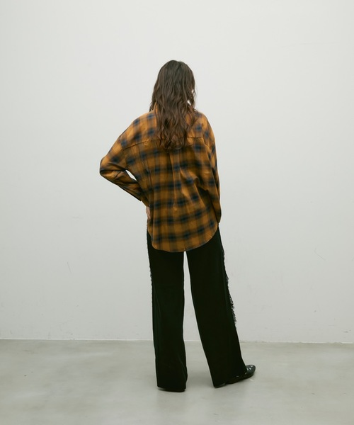 Lutim by u(ルチバイユー)の「Ombre check basic shirt / オンブレーチェックベーシックシャツ(シャツ/ブラウス・レディース・ブラウン/ブラック・FREE)」の7枚目の写真