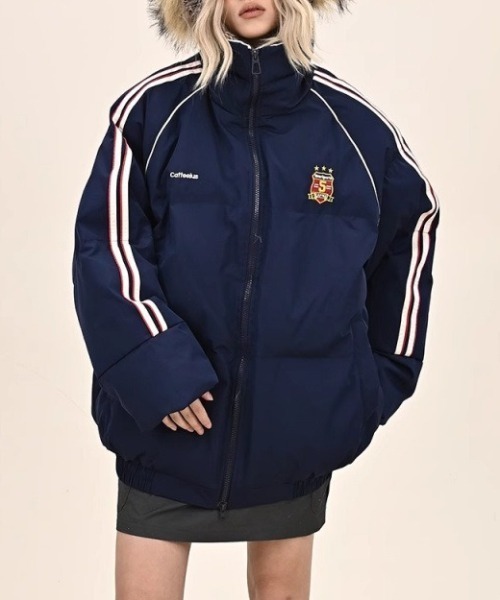 lilful（リルフル）の「配色サイドライン アメリカンデザイン ダブルジップ ダウンジャケット（ブルゾン・レディース・ネイビー/アイボリー・F）」の4枚目の写真