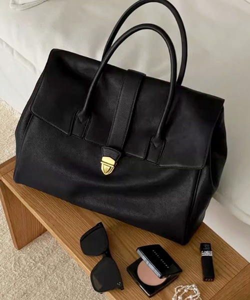 florist（フローリスト）の「レザータッチ クラシカルワイドボストンバッグ（ボストンバッグ・レディース・ブラック・FREE）」の3枚目の写真