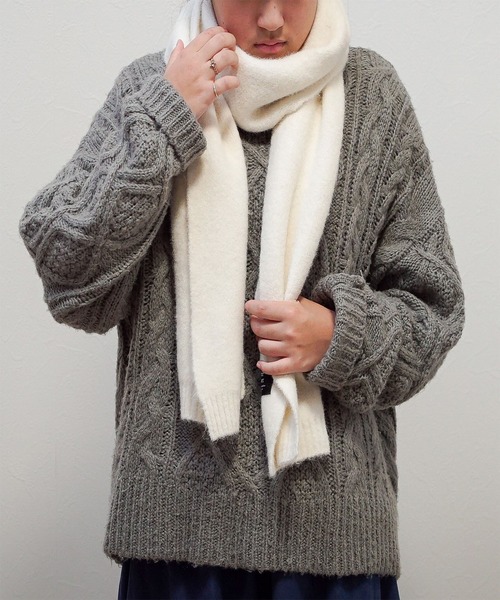 GLOBAL FORME CONCRETE(グローバルフォルムコンクリート)の「【GlovesDEPO】もこもこ ウール混スリムマフラー(マフラー・レディース・エンジ/モカ/ベージュ/ホワイト/サーモンピンク/チャコールグレー/グレー/ダークグリーン/ブラック/サックスブルー・FREE)」の1枚目の写真