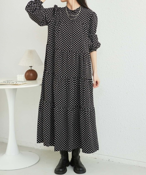 MAISON DE THERESE(メゾン ド テレーズ)の「ドット水玉柄ティアードロングワンピース(ワンピース・レディース・ブラック・M)」の3枚目の写真