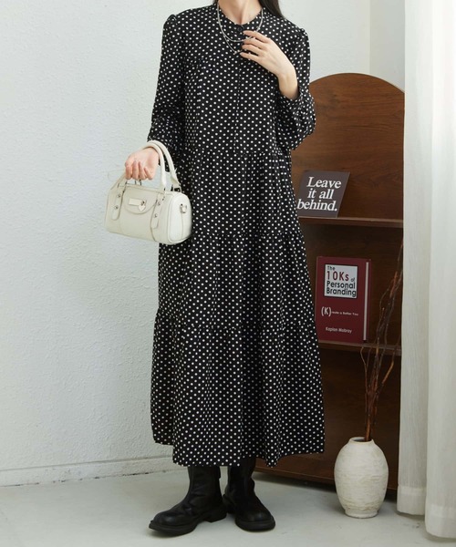 MAISON DE THERESE(メゾン ド テレーズ)の「ドット水玉柄ティアードロングワンピース(ワンピース・レディース・ブラック・M)」の8枚目の写真