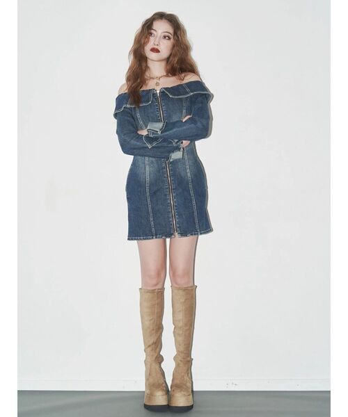 EVRIS（エヴリス）の「オフショルデニムミニワンピース（ワンピース・レディース・ブラック/ブルー・SMALL/MEDIUM）」の12枚目の写真