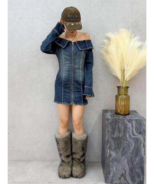 EVRIS（エヴリス）の「オフショルデニムミニワンピース（ワンピース・レディース・ブラック/ブルー・SMALL/MEDIUM）」の16枚目の写真