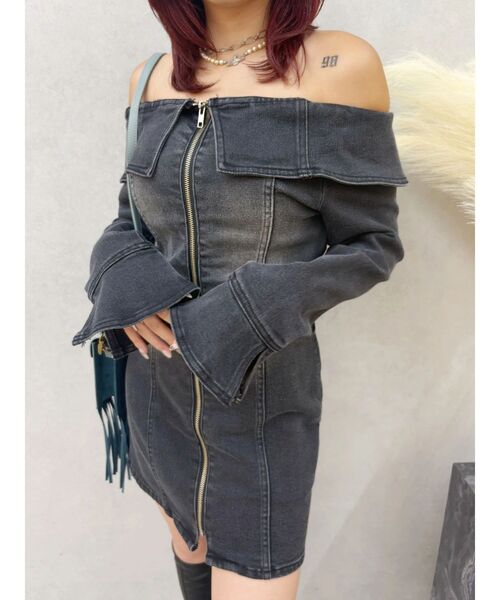 EVRIS（エヴリス）の「オフショルデニムミニワンピース（ワンピース・レディース・ブラック/ブルー・SMALL/MEDIUM）」の19枚目の写真
