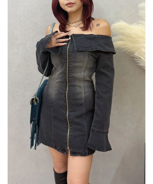 EVRIS（エヴリス）の「オフショルデニムミニワンピース（ワンピース・レディース・ブラック/ブルー・SMALL/MEDIUM）」の20枚目の写真