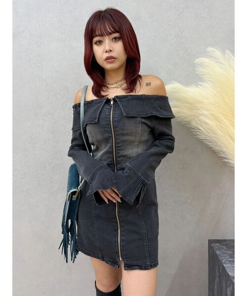 EVRIS（エヴリス）の「オフショルデニムミニワンピース（ワンピース・レディース・ブラック/ブルー・SMALL/MEDIUM）」の21枚目の写真
