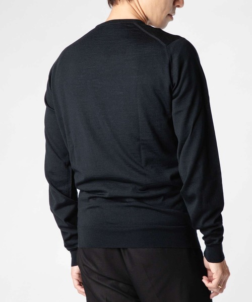 JOHN SMEDLEY（ジョンスメドレー）の「JOHN SMEDLEY SHIPTON ジョンスメドレー シップトン 長袖Vネック メリノウール ニット（ニット/セーター・メンズ・ネイビー系/ブラック/チャコール/グレー系1/シルバー・LARGE/SMALL/MEDIUM）」の9枚目の写真