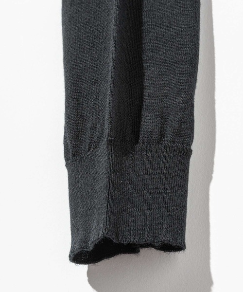 JOHN SMEDLEY（ジョンスメドレー）の「JOHN SMEDLEY SHIPTON ジョンスメドレー シップトン 長袖Vネック メリノウール ニット（ニット/セーター・メンズ・ネイビー系/ブラック/チャコール/グレー系1/シルバー・LARGE/SMALL/MEDIUM）」の19枚目の写真