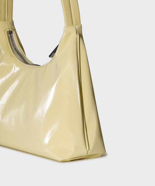 MUSINSA STANDARD WOMAN（ムシンサスタンダードウーマン）の「ウィメンズシャイニーホーボーバッグ[レモン]（ショルダーバッグ・レディース・その他・FREE）」の3枚目の写真