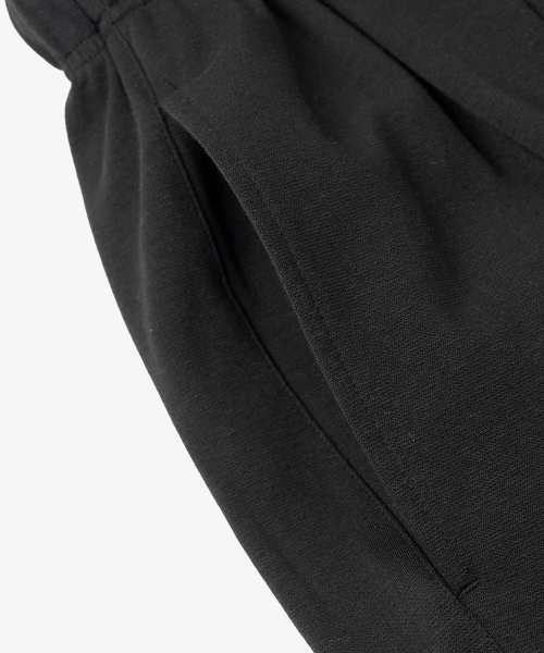 TOFFEE(トフィー)の「ワンタックスウェットバミューダパンツ(ブラック)(その他パンツ・メンズ・その他・MEDIUM/LARGE/X-LARGE)」の4枚目の写真