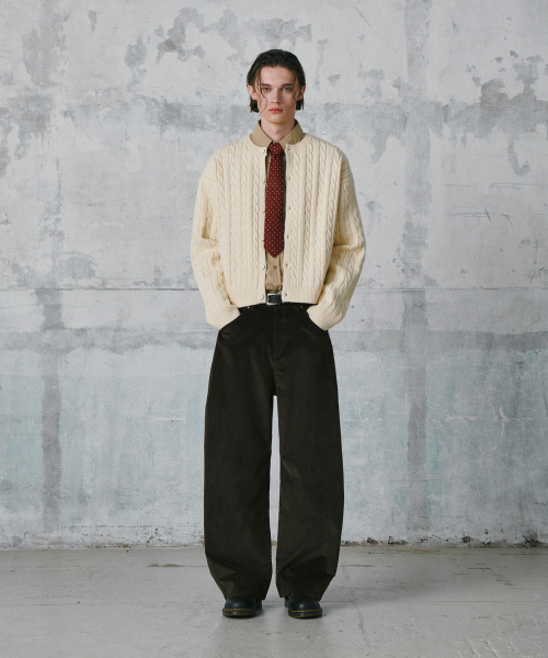 GLW(ジーエルダブリュ)の「ベルベットコーデュロイカーブパンツカーキ(その他パンツ・レディース・その他・SMALL/MEDIUM/LARGE)」の2枚目の写真