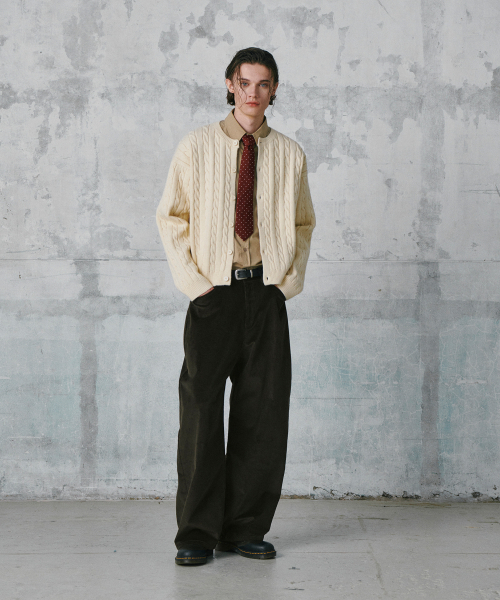 GLW(ジーエルダブリュ)の「ベルベットコーデュロイカーブパンツカーキ(その他パンツ・レディース・その他・SMALL/MEDIUM/LARGE)」の3枚目の写真