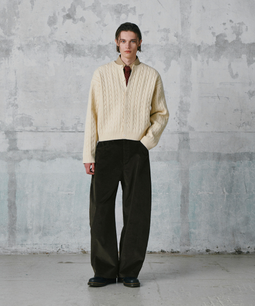 GLW(ジーエルダブリュ)の「ベルベットコーデュロイカーブパンツカーキ(その他パンツ・レディース・その他・SMALL/MEDIUM/LARGE)」の4枚目の写真