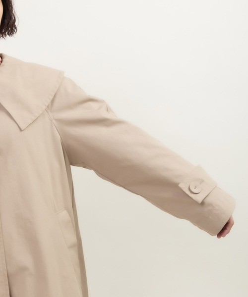 CHILD WOMAN(チャイルドウーマン)の「C/Nyウェザー フラットカラーフレアーコート(その他アウター・レディース・ベージュ/ネイビー・FREE)」の18枚目の写真