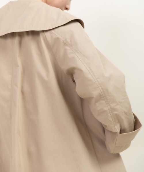 CHILD WOMAN(チャイルドウーマン)の「C/Nyウェザー フラットカラーフレアーコート(その他アウター・レディース・ベージュ/ネイビー・FREE)」の12枚目の写真