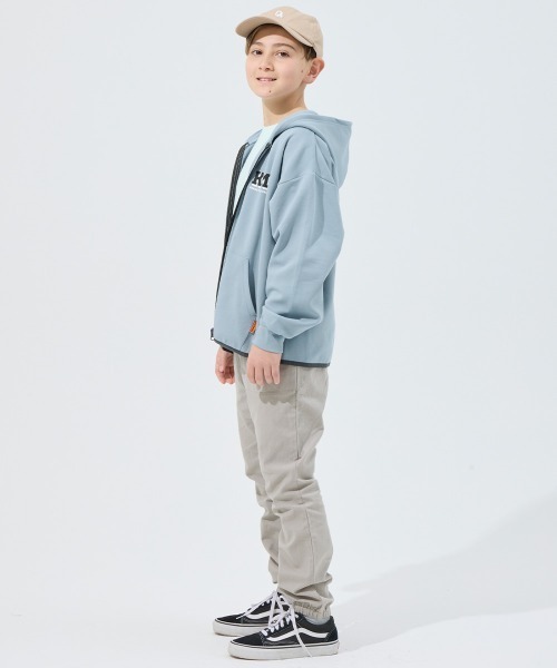 KRIFF MAYER Kid's Collection（クリフメイヤーキッズコレクション）の「【速乾・軽量】軽テックジップパーカー（パーカー・キッズ・サンドベージュ/オートミール/サックスブルー/ブラック・120/130/140/150/160/170）」の5枚目の写真