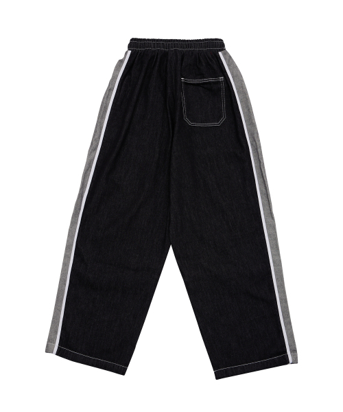 DOUBLE JD（ダブルジェイディー）の「サイドリバースデニム（ブラック）（デニムパンツ・レディース・その他・MEDIUM/LARGE）」の3枚目の写真