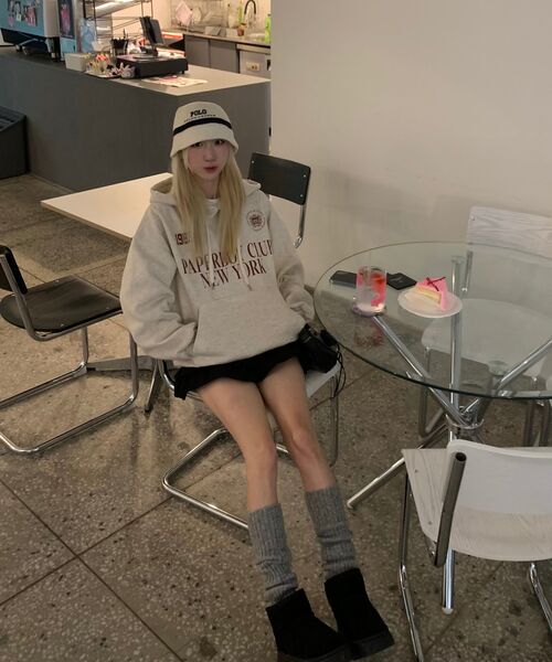PAPERBOY(ペーパーボーイ)の「スポーツクラブフードパーカー-オートミール(パーカー・レディース・その他・LARGE/MEDIUM/SMALL/X-LARGE)」の7枚目の写真