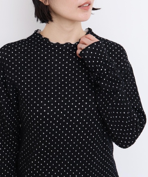 l'atelier du savon(アトリエドサボン)の「ふくふくしたドット モックネックTシャツ(Tシャツ/カットソー・レディース・オフホワイト/グレー/ブラック・FREE)」の3枚目の写真
