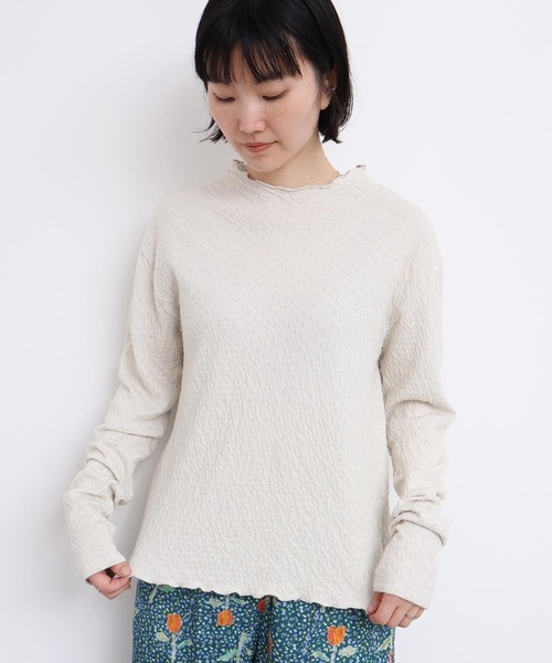 l'atelier du savon(アトリエドサボン)の「ふくふくしたドット モックネックTシャツ(Tシャツ/カットソー・レディース・オフホワイト/グレー/ブラック・FREE)」の4枚目の写真