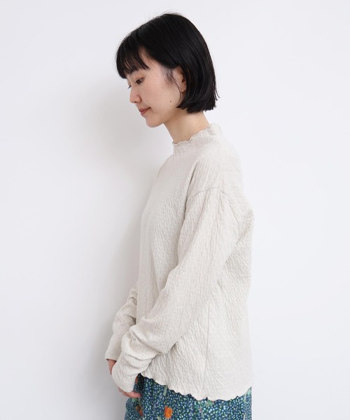 l'atelier du savon(アトリエドサボン)の「ふくふくしたドット モックネックTシャツ(Tシャツ/カットソー・レディース・オフホワイト/グレー/ブラック・FREE)」の5枚目の写真