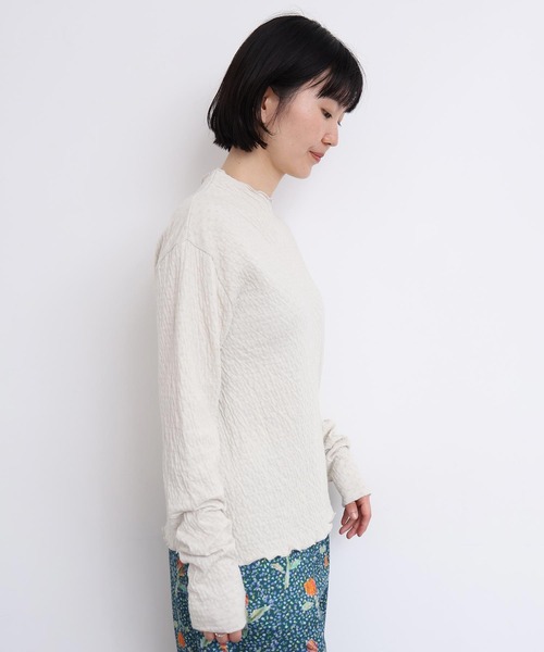 l'atelier du savon(アトリエドサボン)の「ふくふくしたドット モックネックTシャツ(Tシャツ/カットソー・レディース・オフホワイト/グレー/ブラック・FREE)」の7枚目の写真