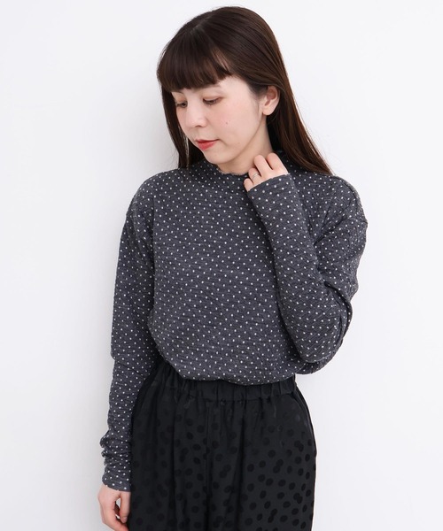 l'atelier du savon(アトリエドサボン)の「ふくふくしたドット モックネックTシャツ(Tシャツ/カットソー・レディース・オフホワイト/グレー/ブラック・FREE)」の10枚目の写真