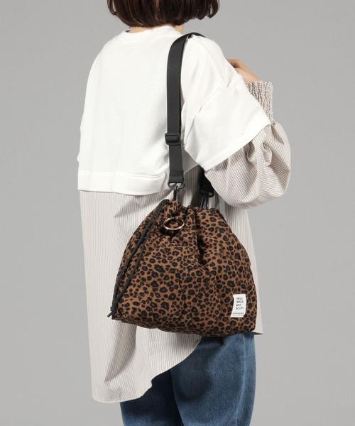 studio CLIP（スタディオクリップ）の「キルト巾着ショルダーバッグ（ショルダーバッグ・レディース・ブラック/アイボリー/ブラウン/ベージュ/グリーン・FREE）」の6枚目の写真