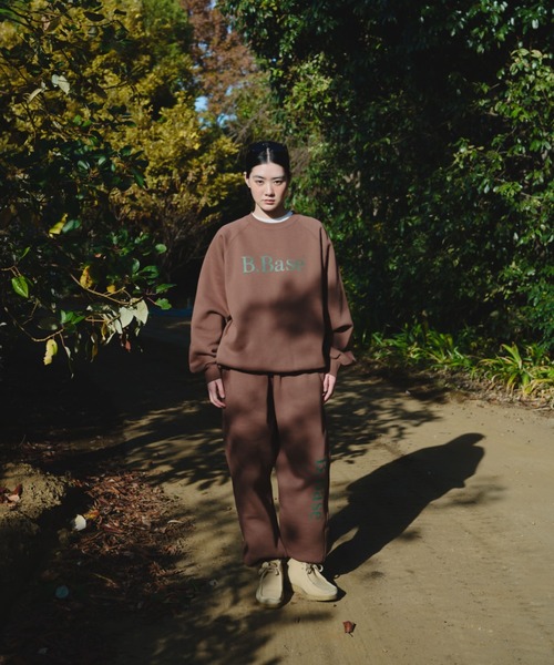 BROKEN BASE(ブロークンベース)の「B.Base Fleece Back Sweatshirt / B.Baseフリースバックスウェットシャツ(スウェット・メンズ・ブラウン/グレー/ブラック/ネイビー/パープル・MEDIUM/SMALL/LARGE)」の21枚目の写真