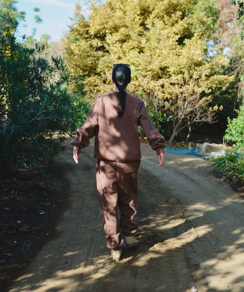 BROKEN BASE(ブロークンベース)の「B.Base Fleece Back Sweatshirt / B.Baseフリースバックスウェットシャツ(スウェット・メンズ・ブラウン/グレー/ブラック/ネイビー/パープル・MEDIUM/SMALL/LARGE)」の11枚目の写真