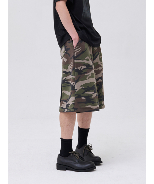 AKECII(アケシ)の「ツイストカモスウェットバミューダパンツ-カーキ(その他パンツ・メンズ・その他・MEDIUM/LARGE)」の4枚目の写真