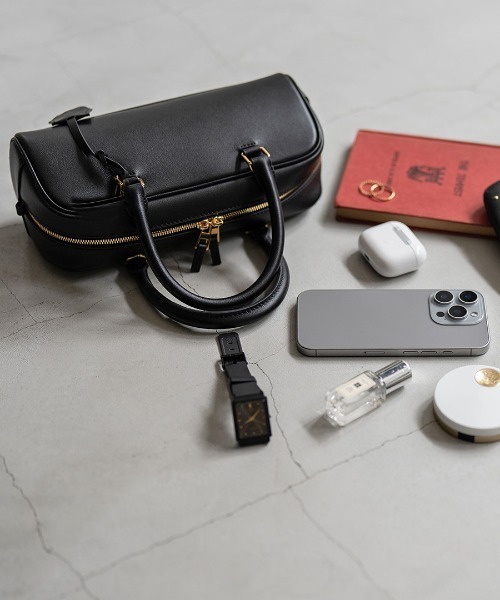 HAYNI（ヘイニ）の「Elliena エリーナ（ハンドバッグ・レディース・ブラック×ゴールド・FREE）」の17枚目の写真