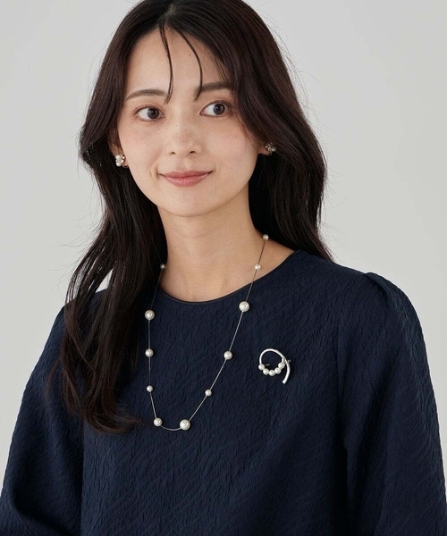 a.v.v(アーヴェヴェ)の「パールポイントロングネックレス(ネックレス・レディース・ゴールド/シルバー・38)」の3枚目の写真