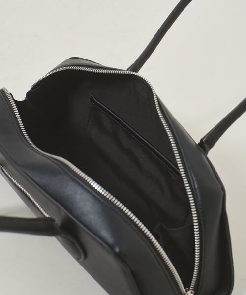 UNITED TOKYO(ユナイテッドトウキョウ)の「【WEB限定カラーあり!】Vegan Leather Shoulder Bag/冬服(ショルダーバッグ・レディース・マルチ/ブラック/ブラウン・FREE)」の10枚目の写真