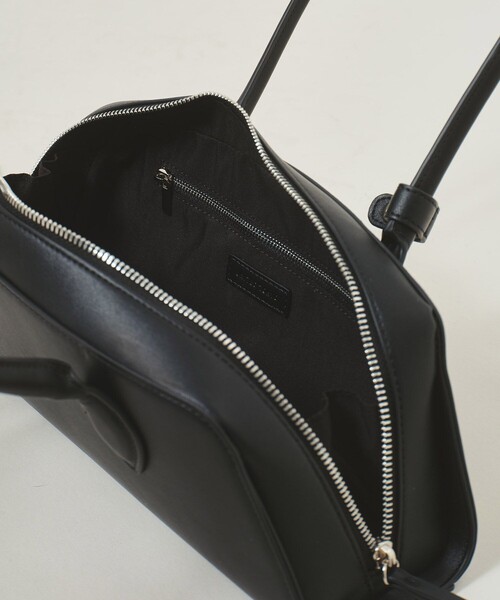 UNITED TOKYO(ユナイテッドトウキョウ)の「【WEB限定カラーあり!】Vegan Leather Shoulder Bag/冬服(ショルダーバッグ・レディース・マルチ/ブラック/ブラウン・FREE)」の11枚目の写真