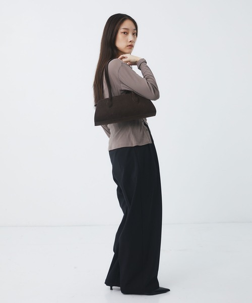 UNITED TOKYO（ユナイテッドトウキョウ）の「Vegan Leather Shoulder Bag｜春夏/ショルダーバッグ/横長バッグ/ハンドバッグ/ヴィーガンレザー/スエード（ショルダーバッグ・レディース・マルチ/ブラック/ブラウン・FREE）」の5枚目の写真