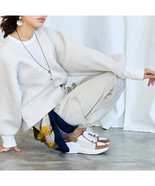 Mode et Jacomo（モードエジャコモ）の「【２WAY】コードストッパースニーカー（スニーカー・レディース・ブラック/ホワイト/ブルー系その他/ホワイト系その他2・22.5cm/23cm/23.5cm/24cm/24.5cm）」の3枚目の写真