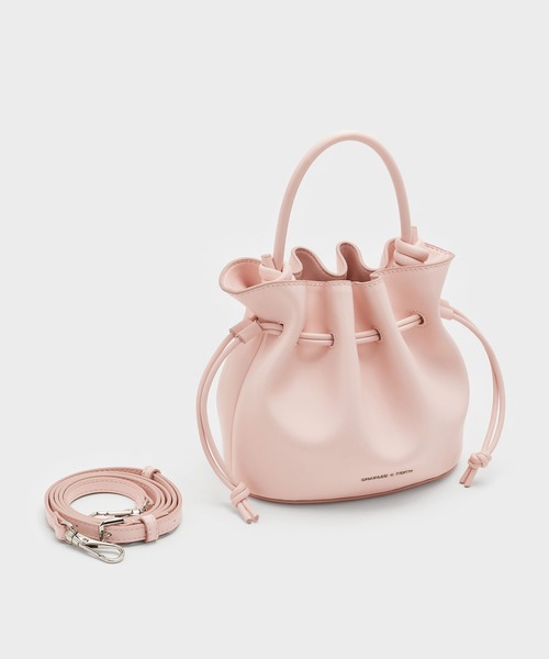 CHARLES & KEITH(チャールズ & キース)の「Sammie サミー ドローストリング バケットバッグ(ショルダーバッグ・レディース・クリーム/ブラック/ピンク系その他3・S)」の16枚目の写真