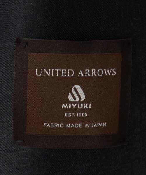 UNITED ARROWS（ユナイテッドアローズ）の「サージ シングル 3ボタン スーツ REGULAR MODEL（セットアップ・メンズ・ダークグレー・48/46/50）」の19枚目の写真