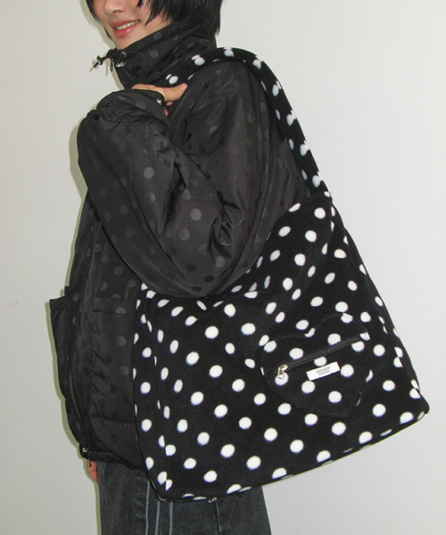 RONRON(ロンロン)の「DOT FLEECE TOTE BAG BLACK(トートバッグ・レディース・その他・FREE)」の1枚目の写真