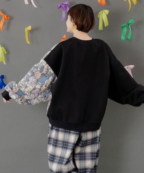 ScoLar Parity(スカラーパリティ)の「353145:Parityキャラ総柄 裏起毛波模様切替プルオーバー(Tシャツ/カットソー・レディース・ブラック/オートミール/ブルー・M)」の10枚目の写真